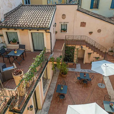 Konukevi Relais Ristori 4*